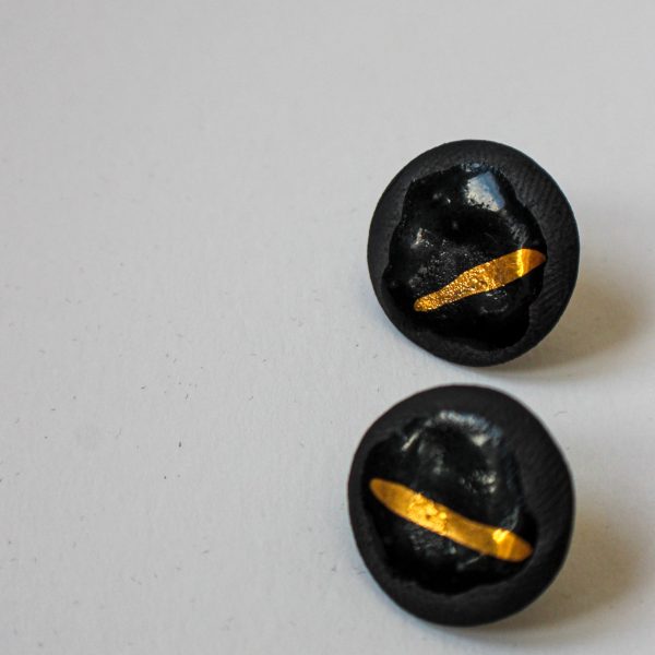 minđushe. crne. linija.