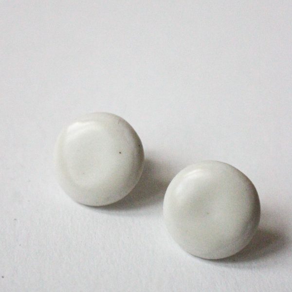 minđushe. bele. krug.