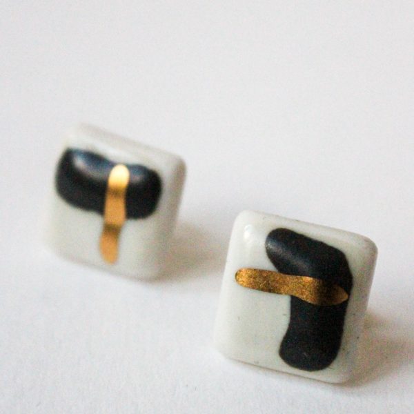 minđushe. crno-bele. kvadrat. zlato.